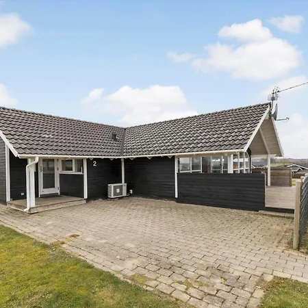 84275-ronde-rypevej-2 Holiday home *